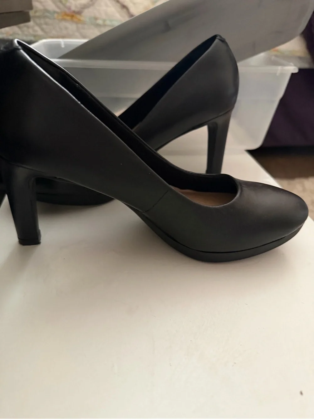 Clarks Black Leather Round-Toe Pumps